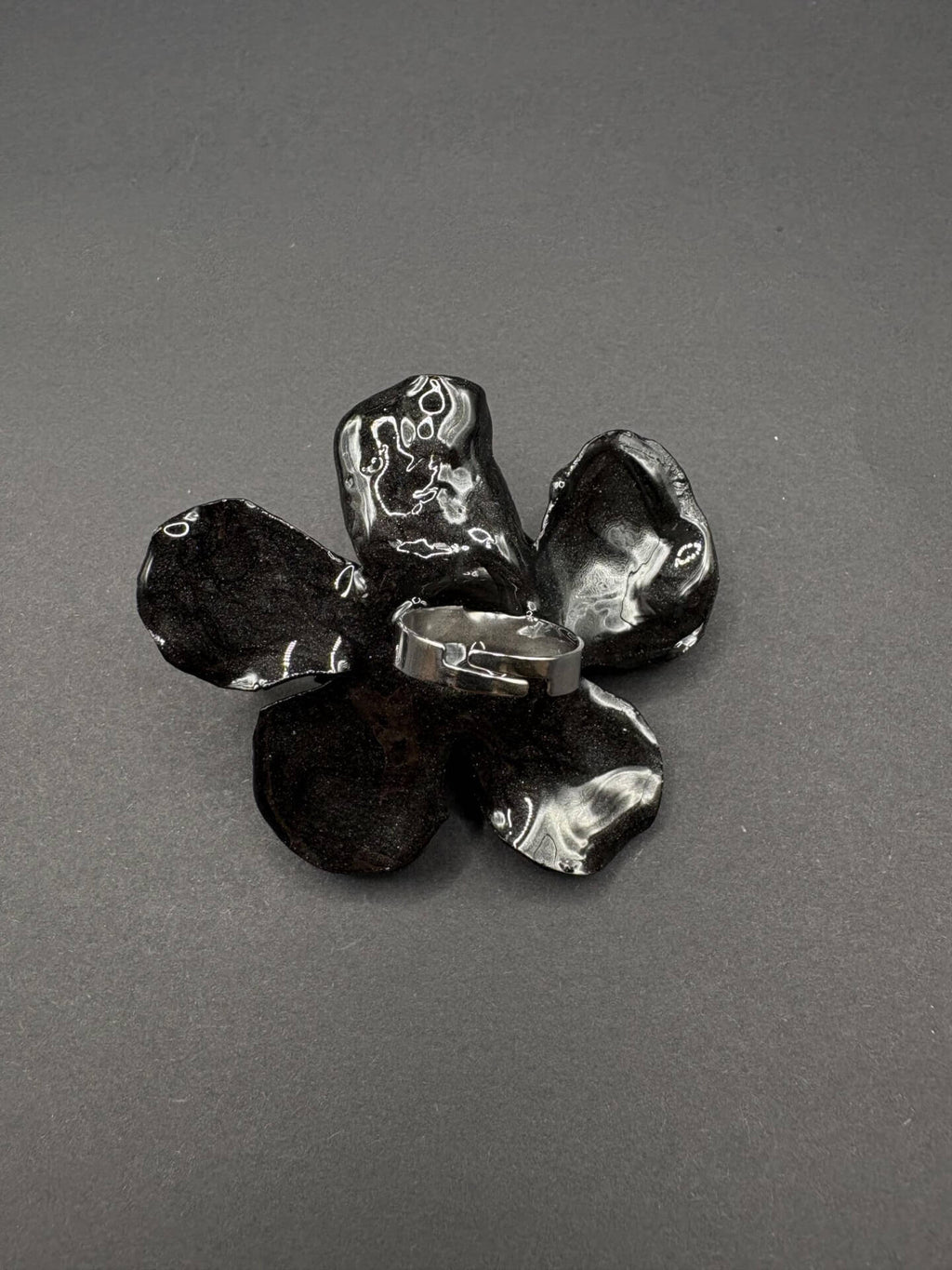 Anillo Magnolia Negro