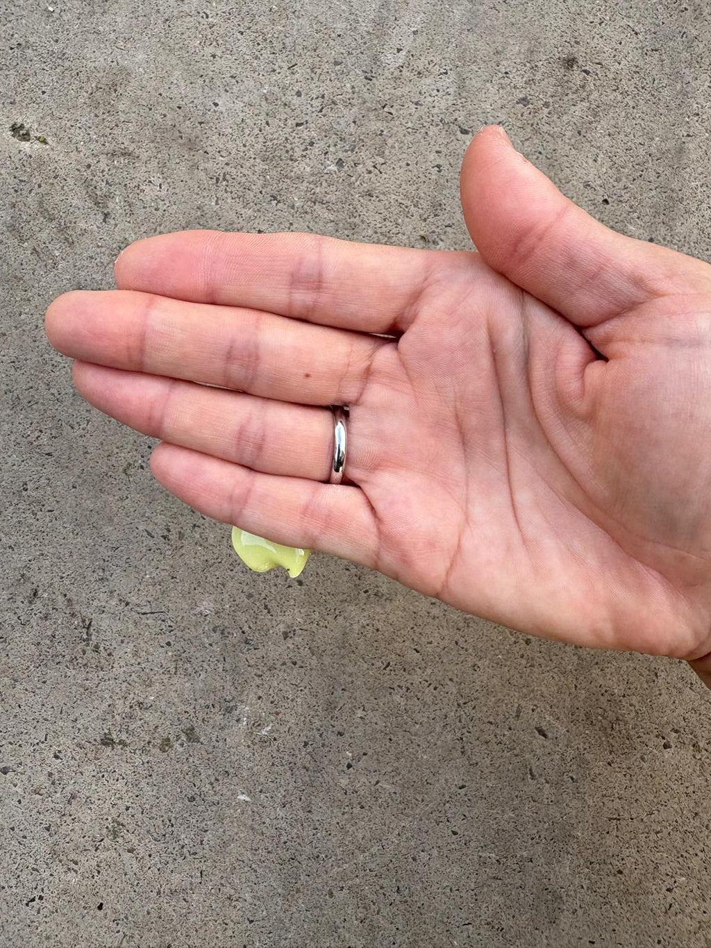 Anillo Flor Amarillo Pastel