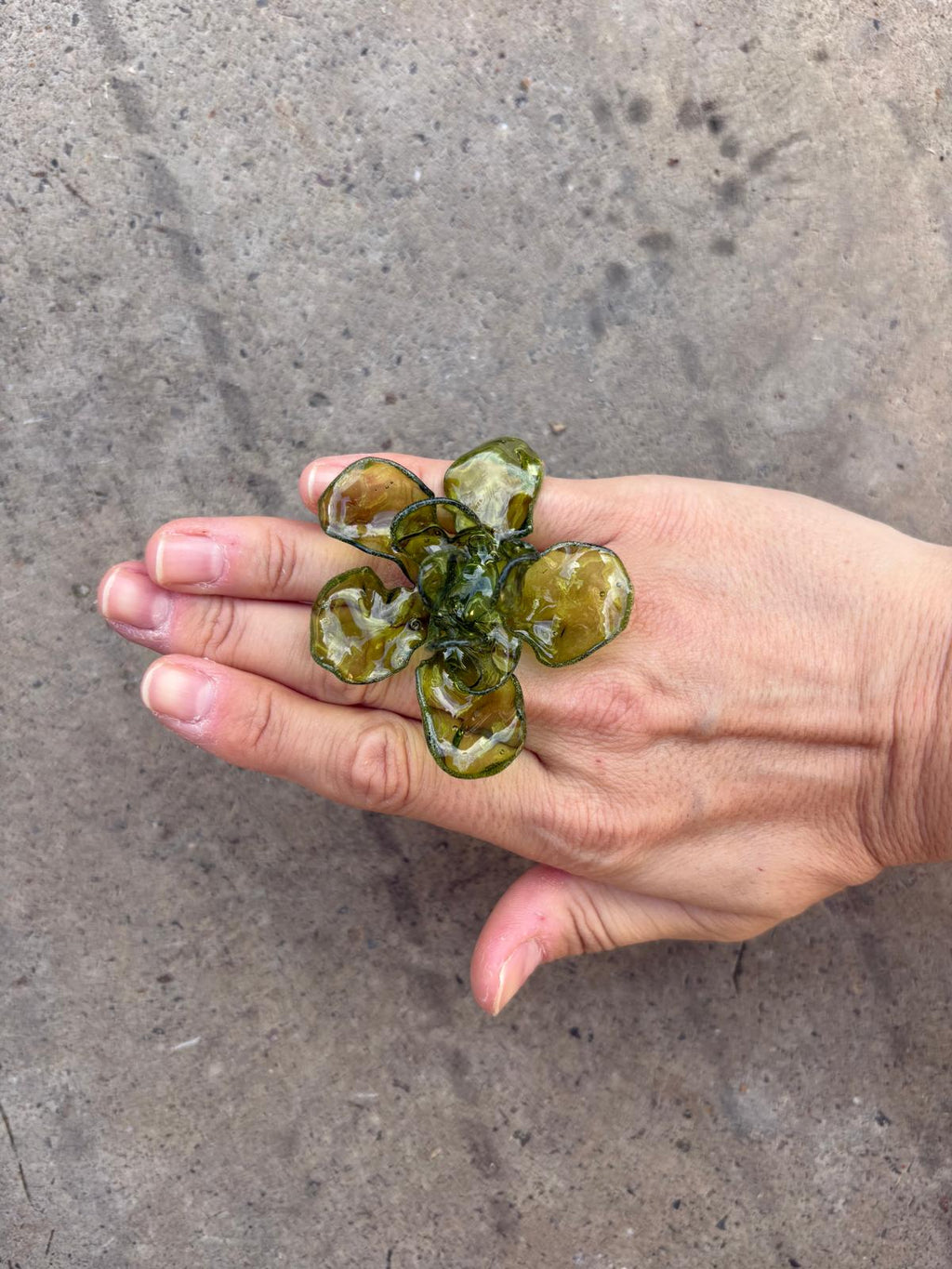 Anillo Flor Verde Oliva