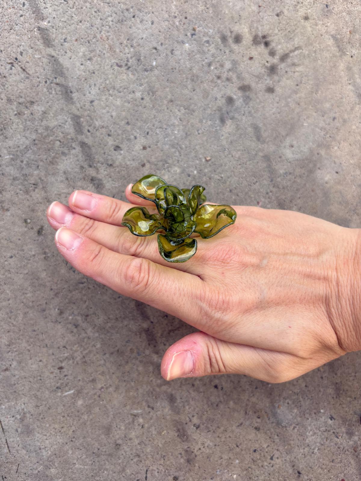 Anillo Flor Verde Oliva