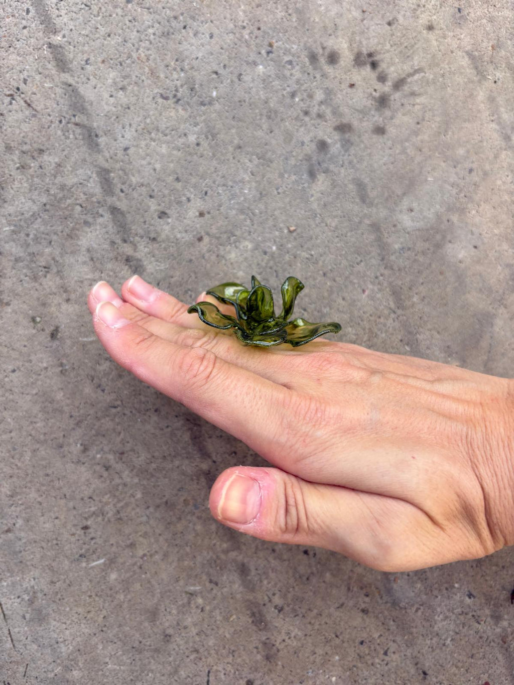 Anillo Flor Verde Oliva