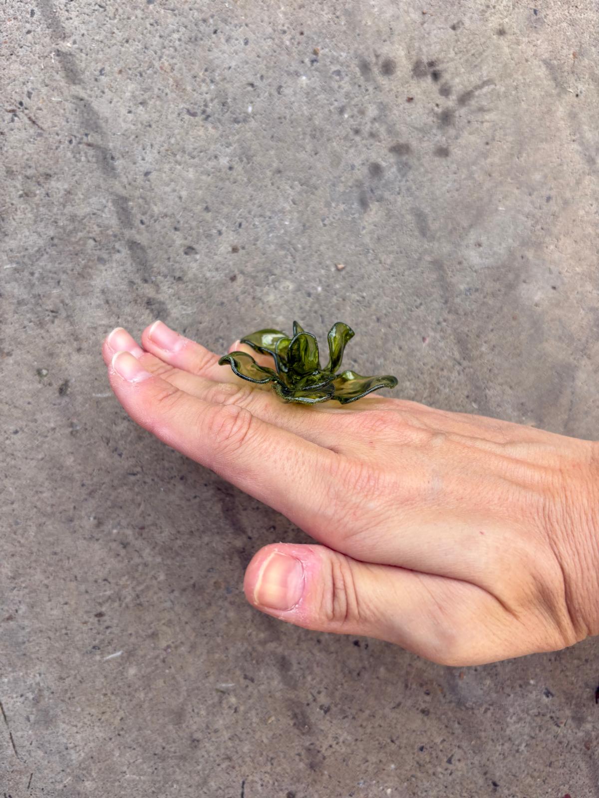 Anillo Flor Verde Oliva