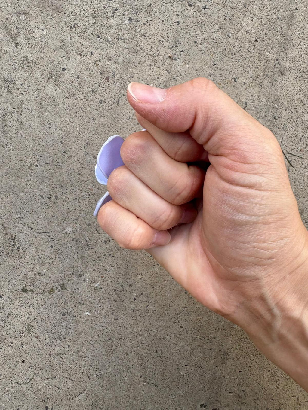 Anillo flor lila opaco