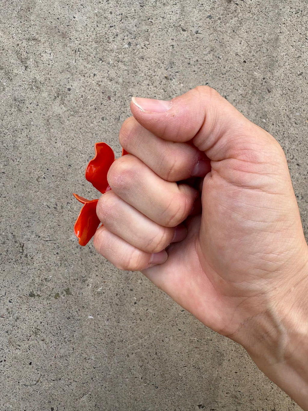 Anillo flor naranja opaco