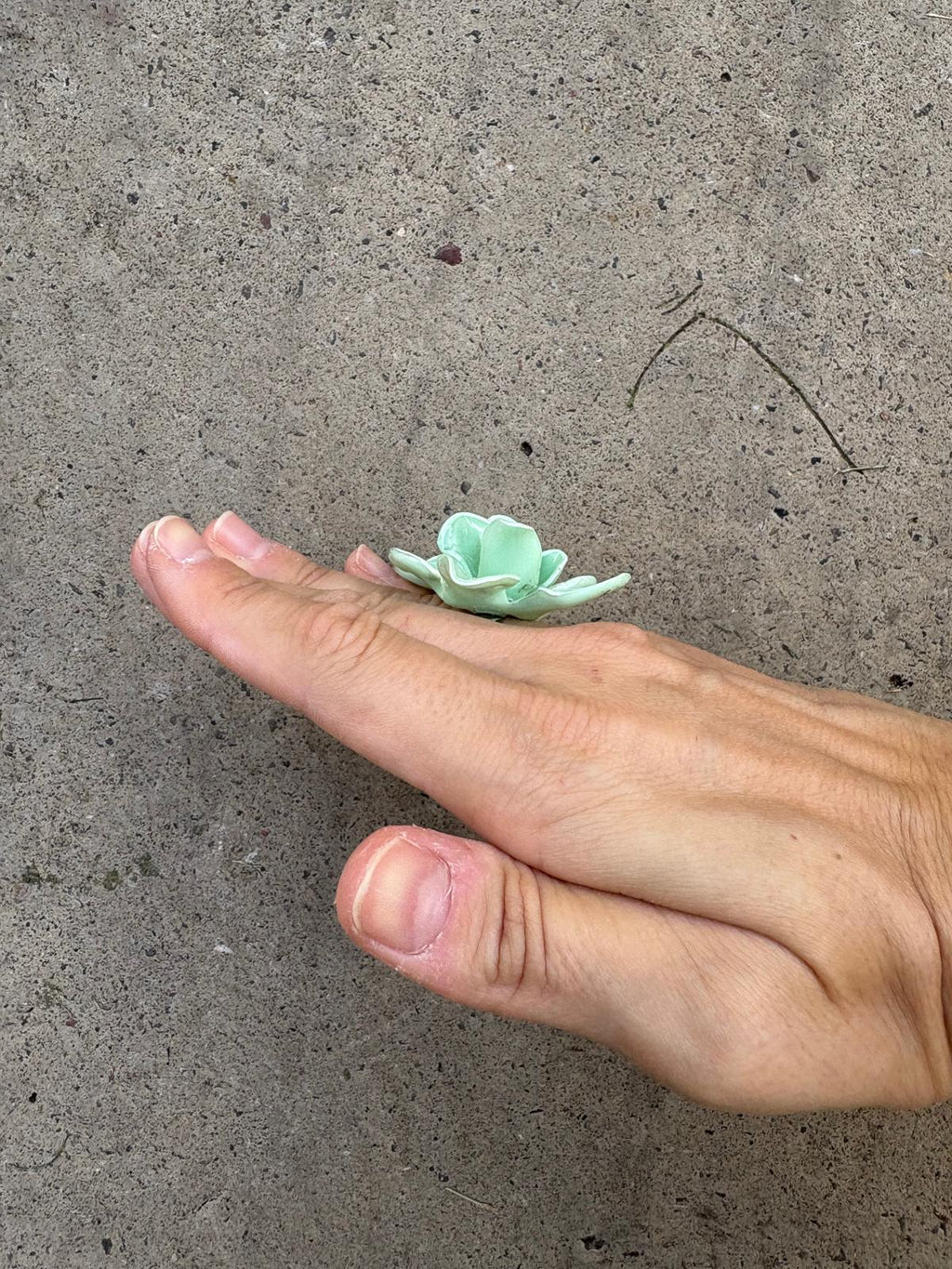 Anillo flor verde menta