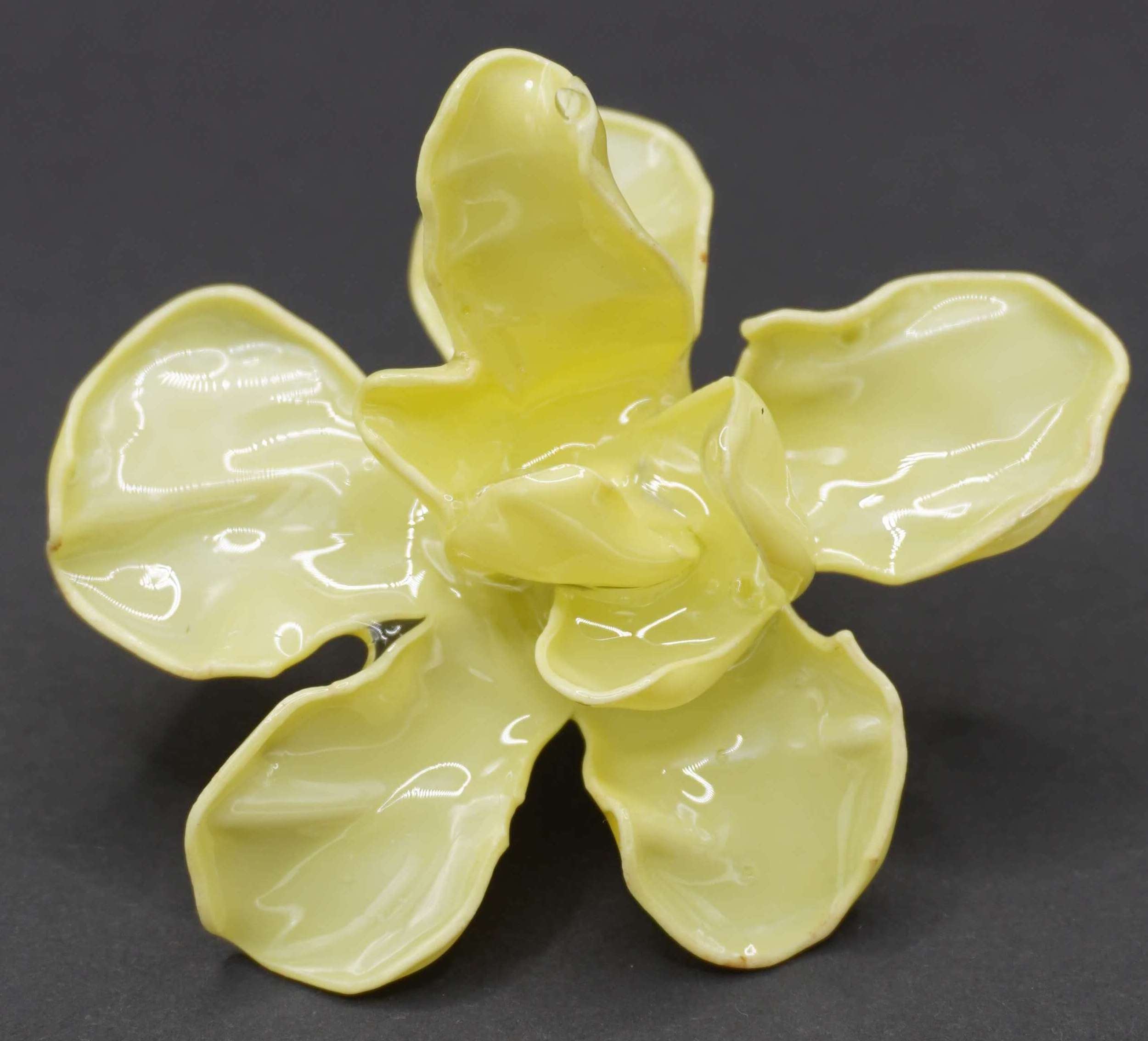 Anillo Magnolia Amarillo Pastel