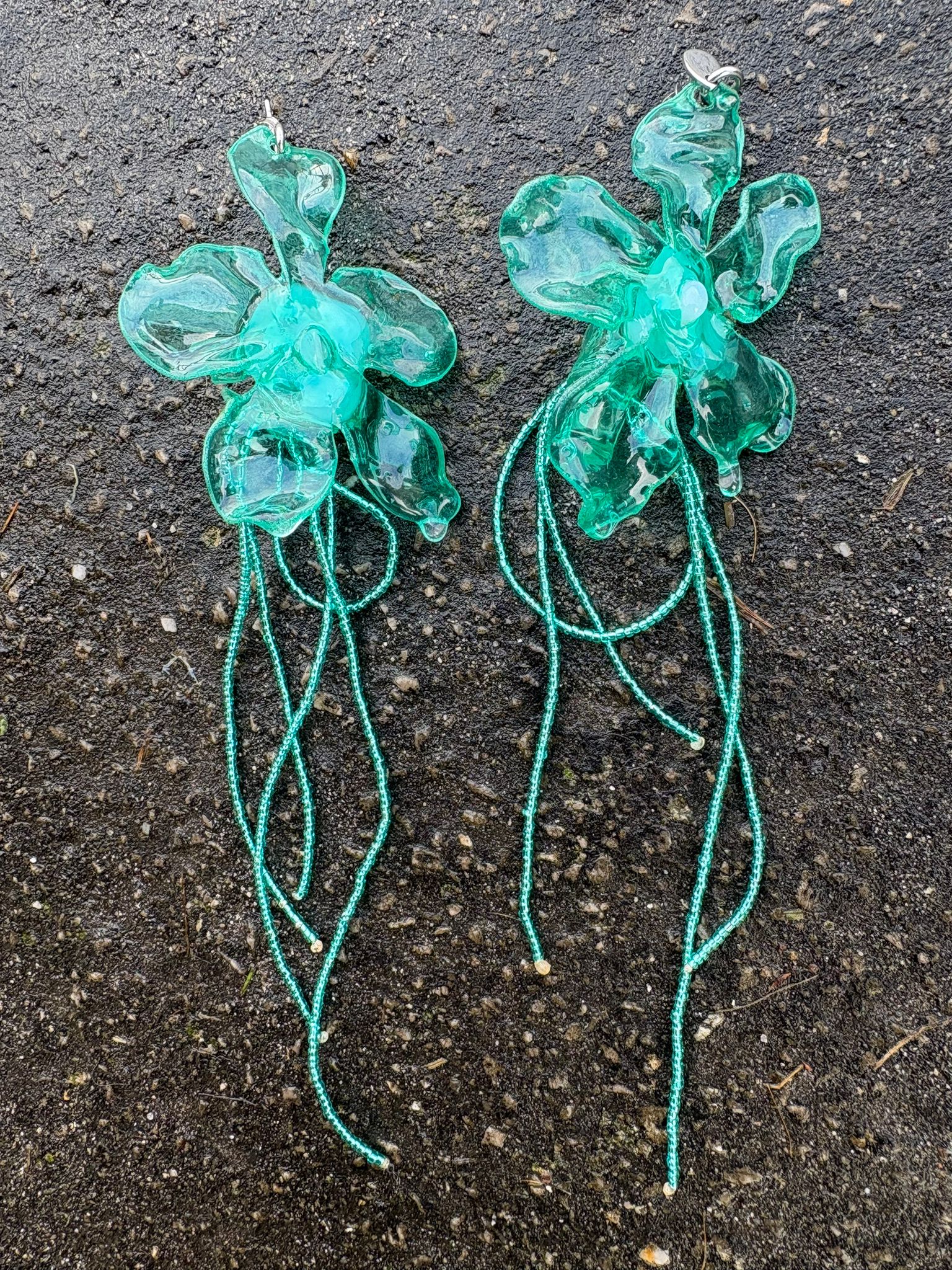 Pendientes Flor Aguamarina con tira de cuentas