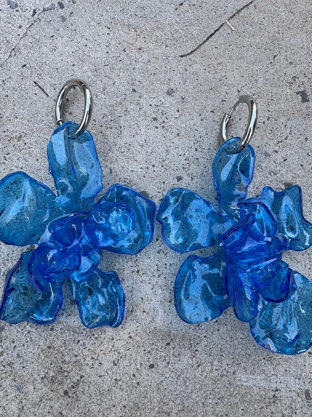 Pendientes flor grande azul