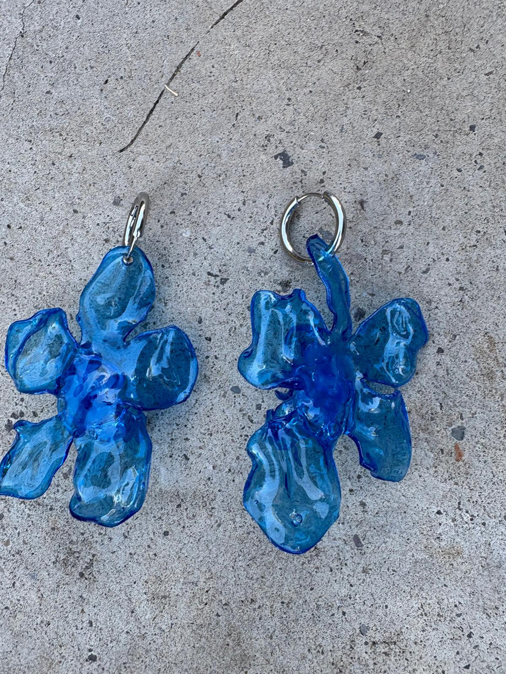 Pendientes flor grande azul