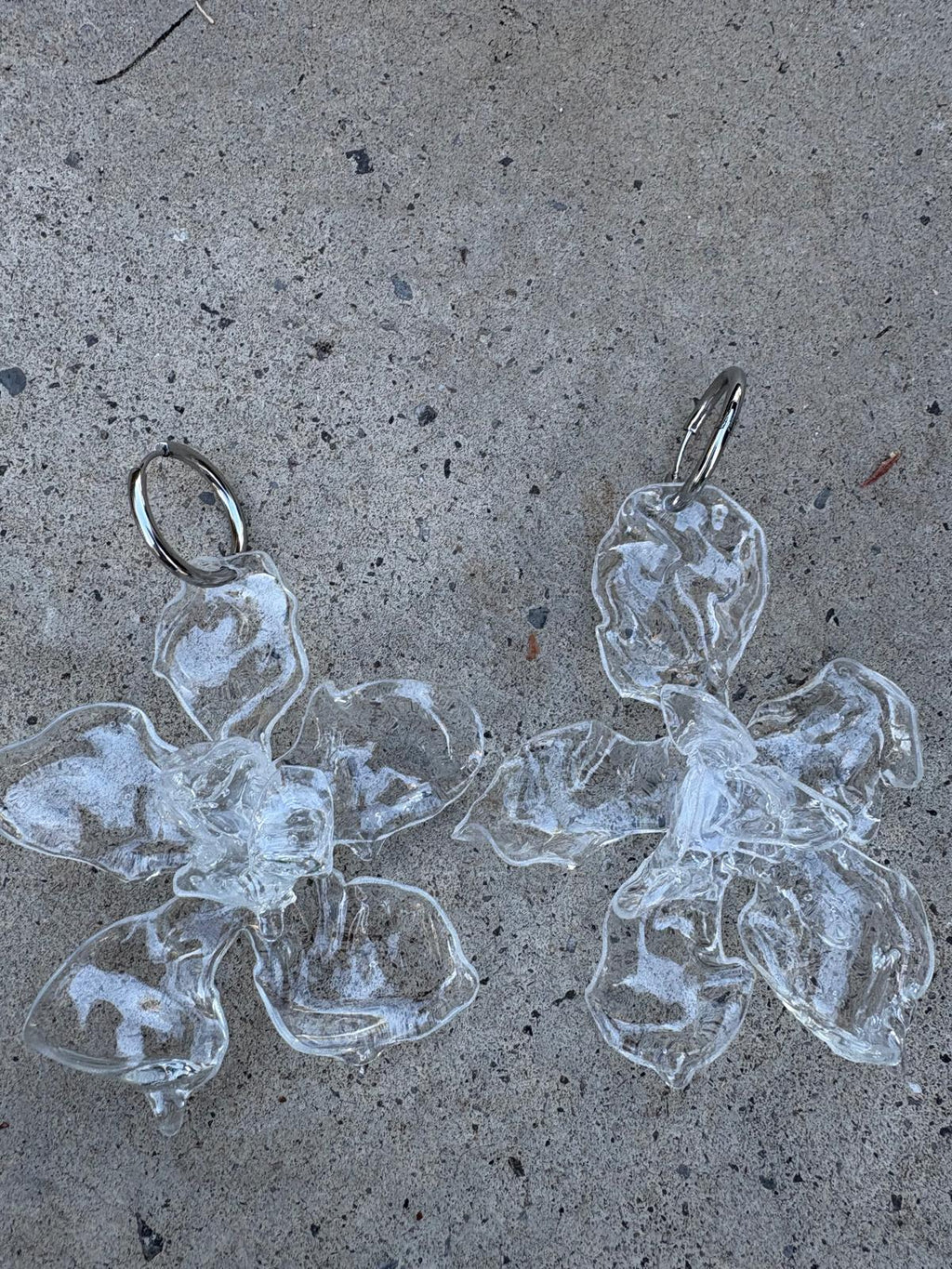 Pendientes llamativos flor