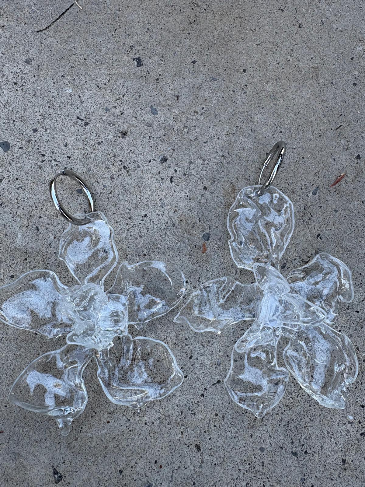 Pendientes llamativos flor