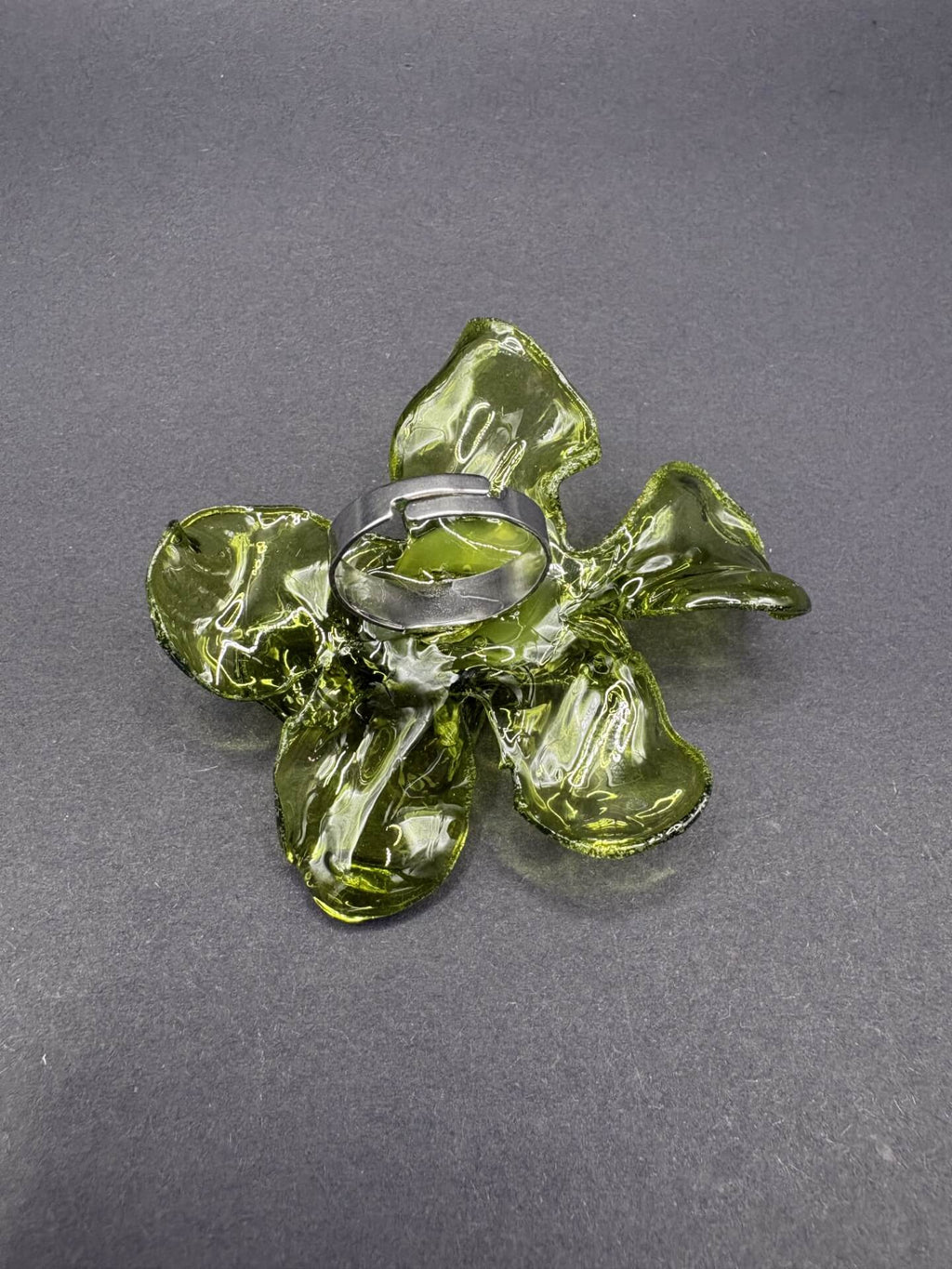 Anillo Magnolia Verde oliva