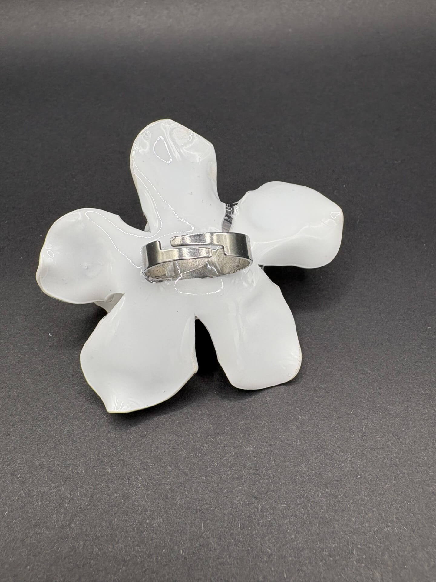 Anillo Magnolia Blanco Opaco