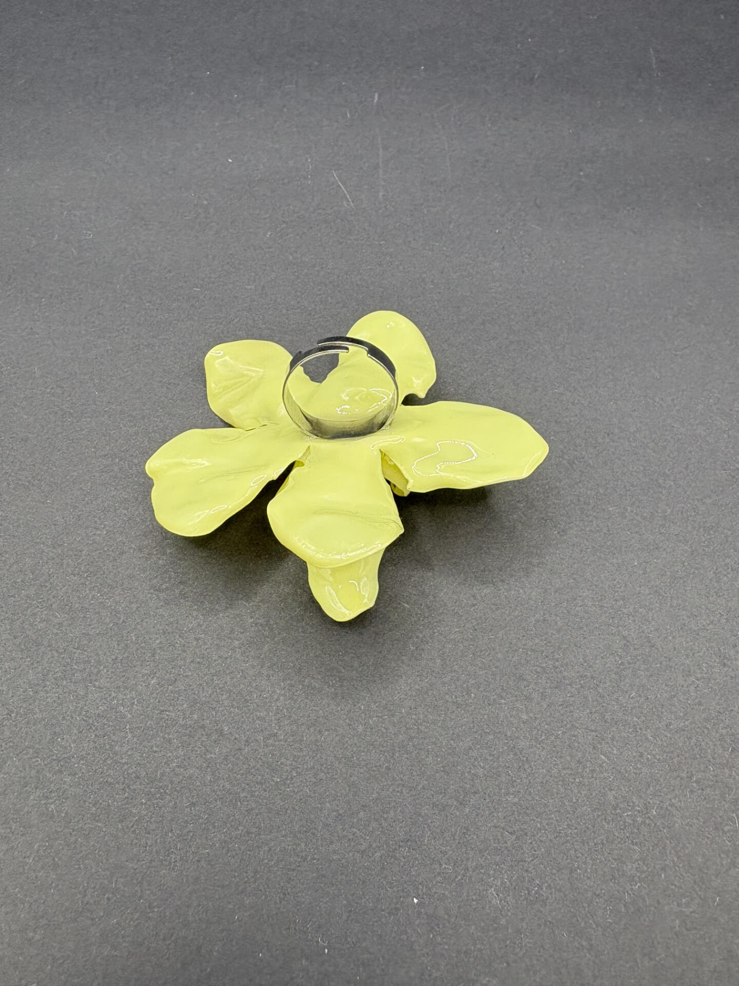 Anillo Magnolia Amarillo Pastel