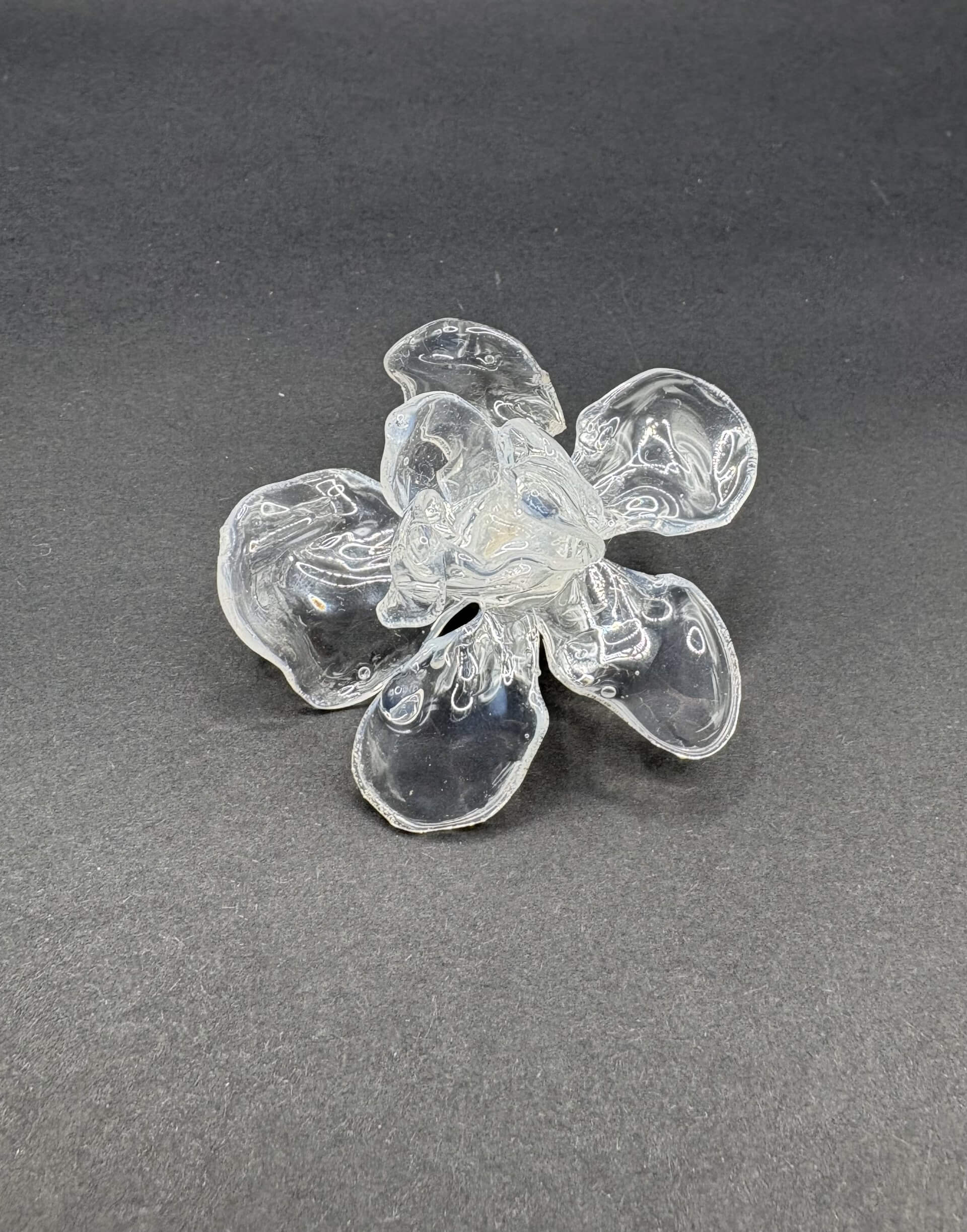 Anillo Magnolia transparente