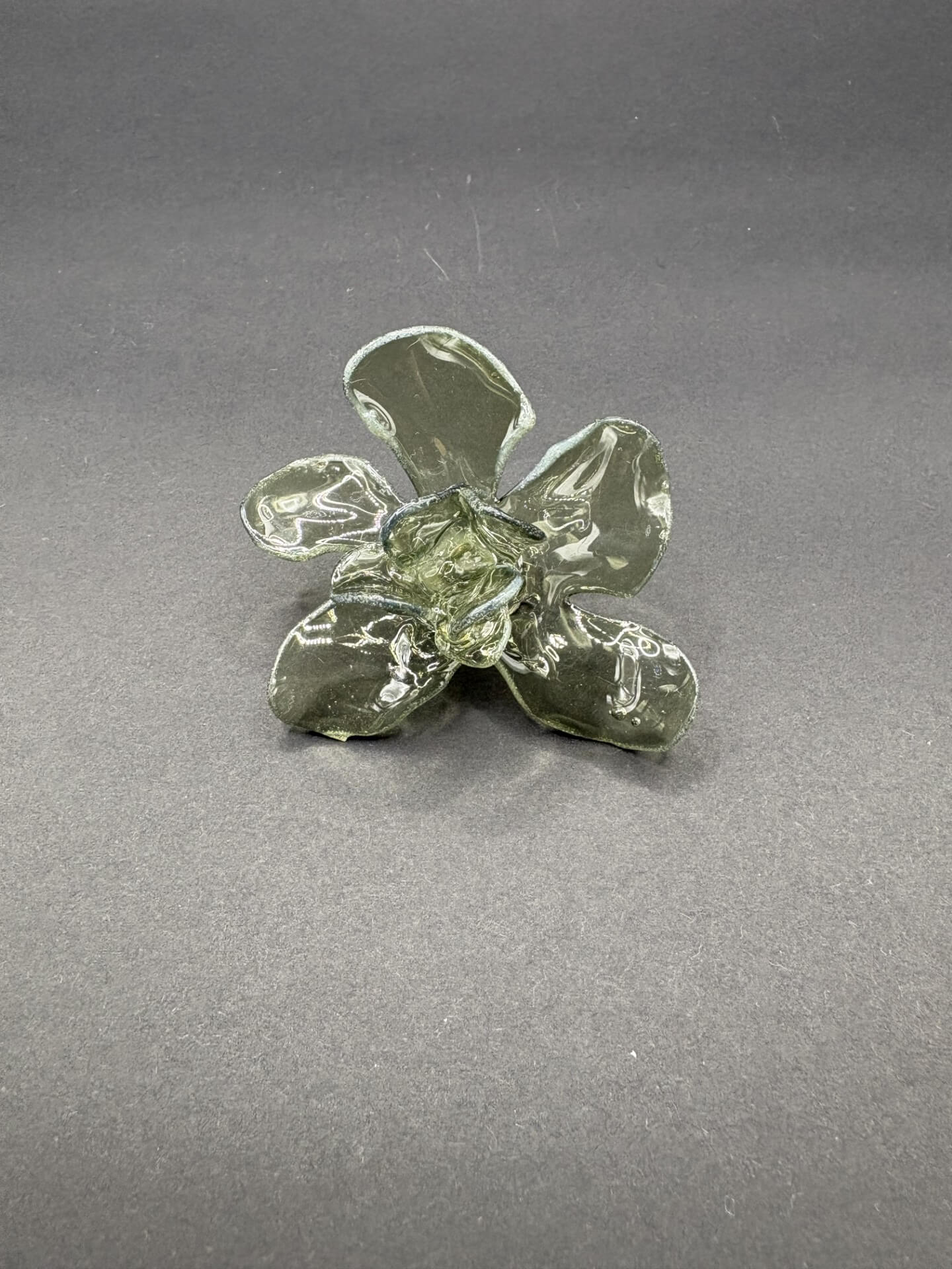 Anillo Magnolia Gris