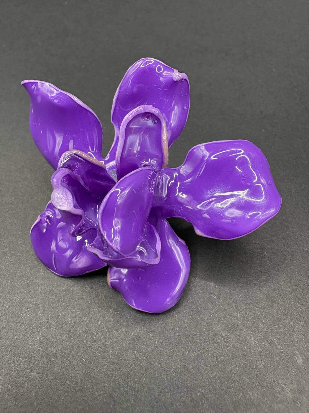 Anillo Magnolia Morado Opaco