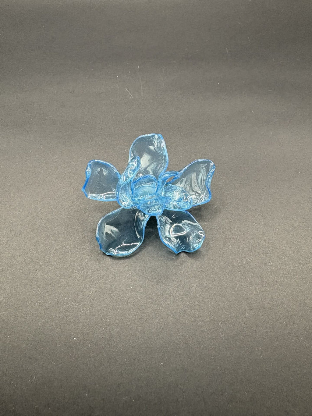 Anillo Magnolia azul transparente