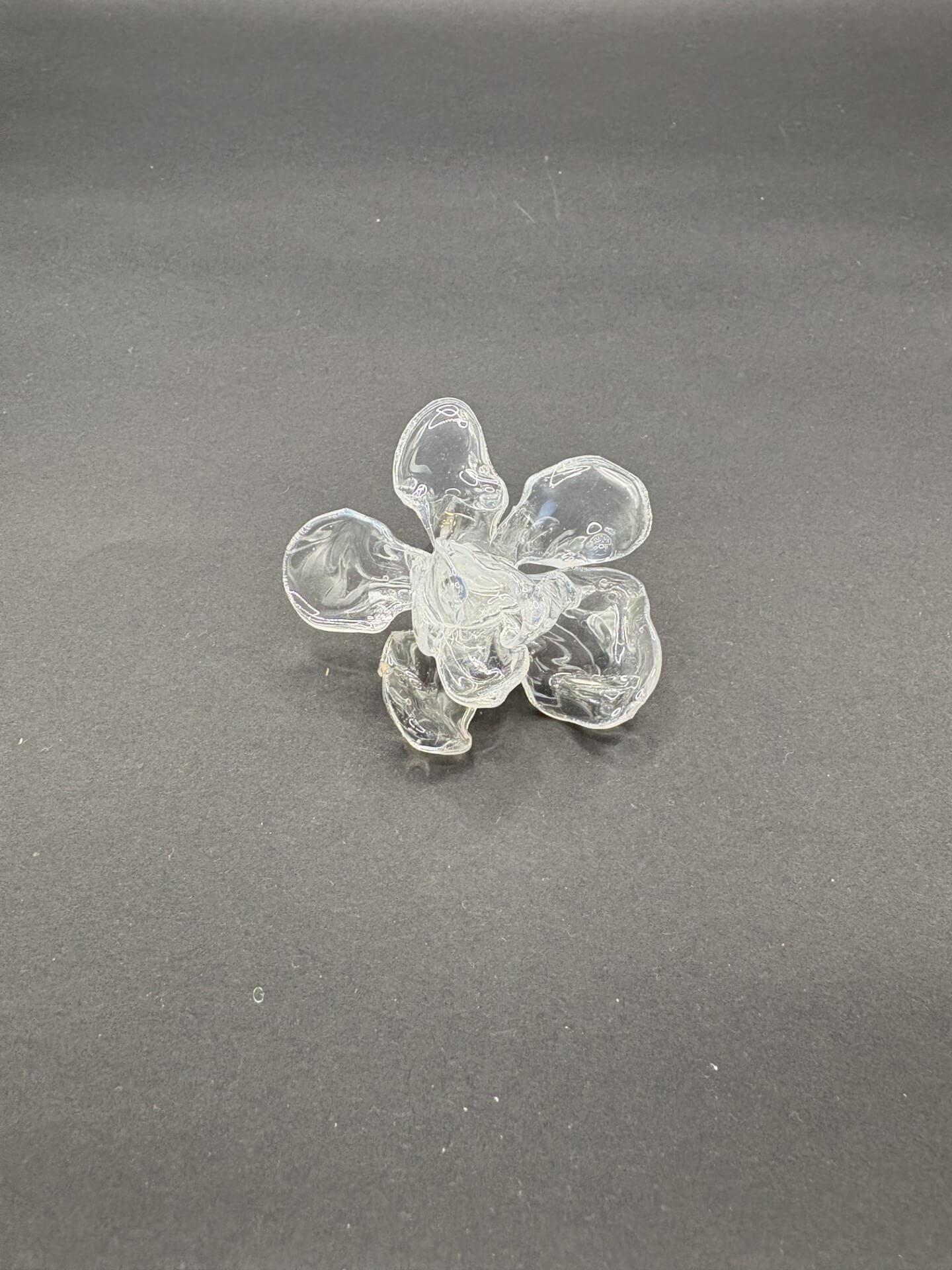 Anillo Magnolia transparente