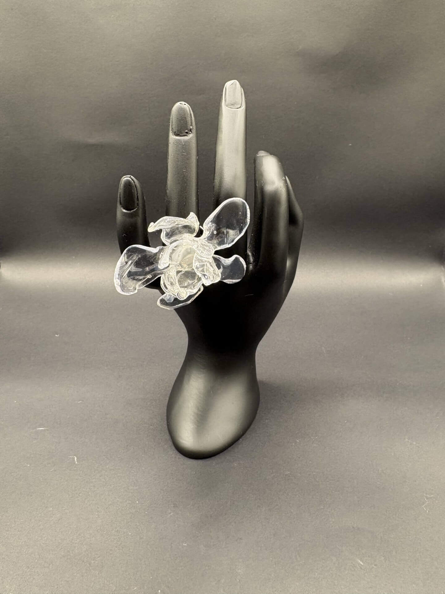 Anillo Magnolia transparente