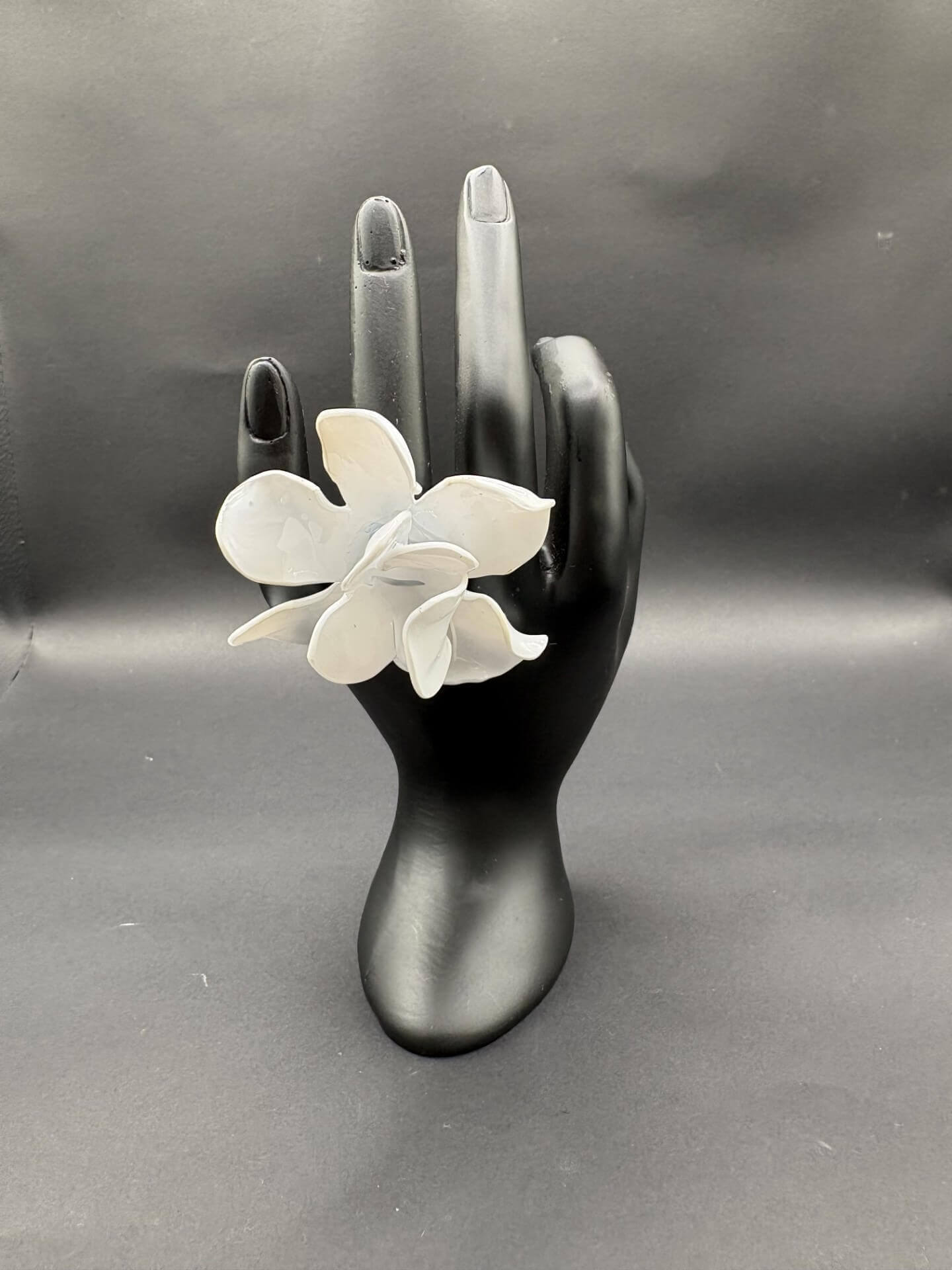 Anillo Magnolia Blanco Opaco