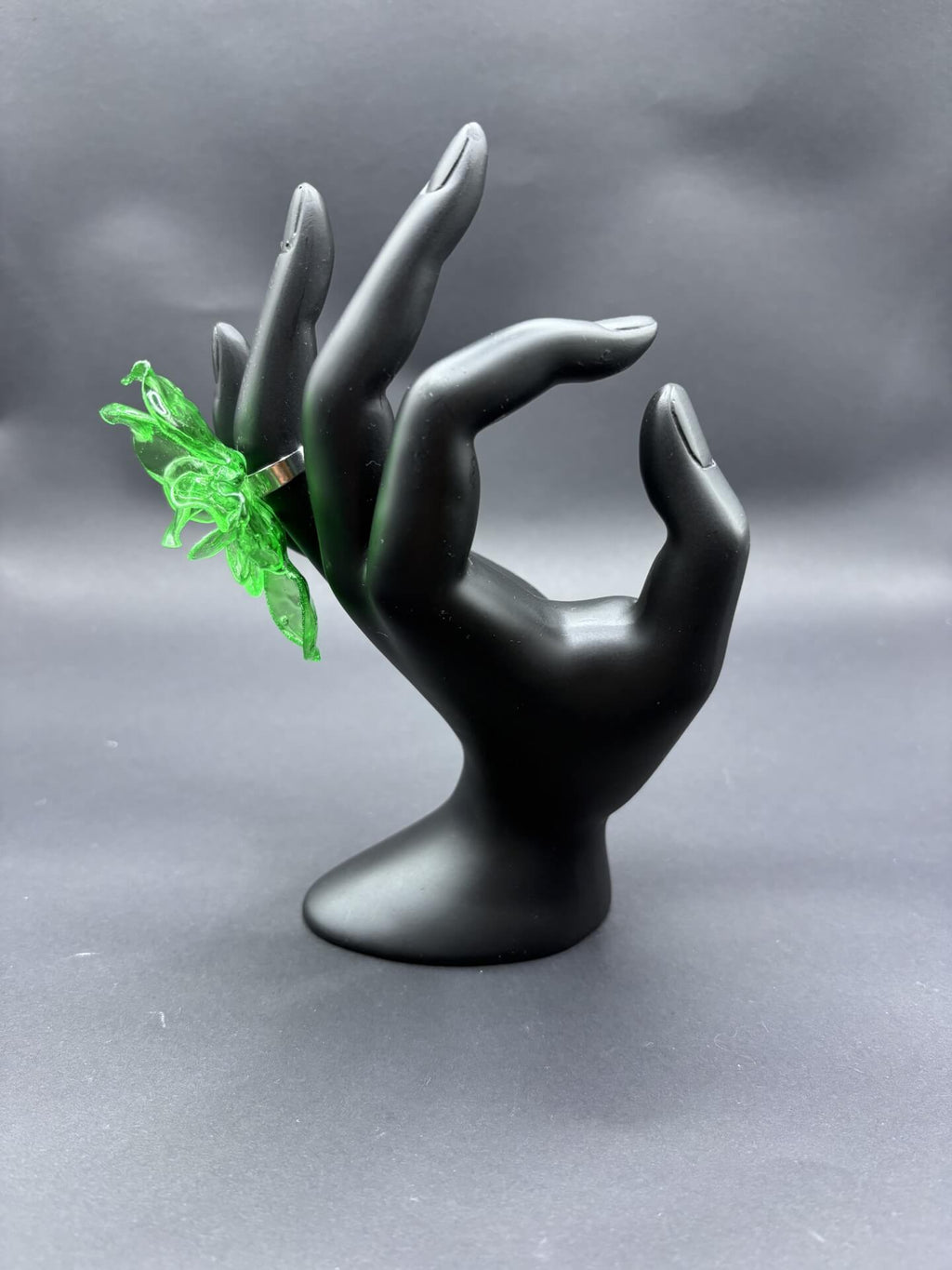 Anillo Magnolia Verde Transparente