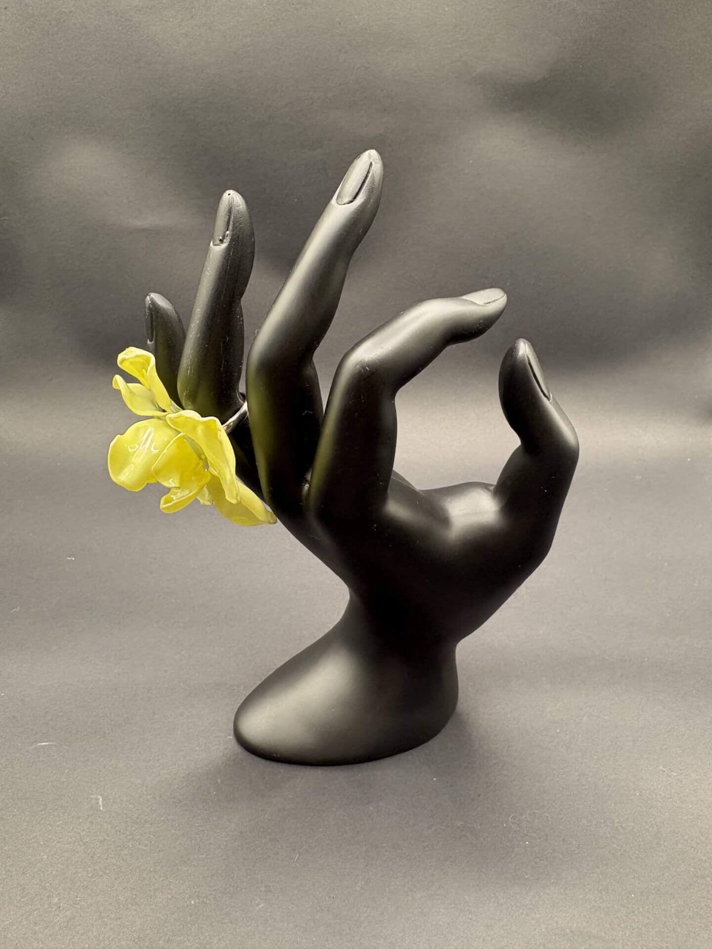 Anillo Magnolia Amarillo Pastel