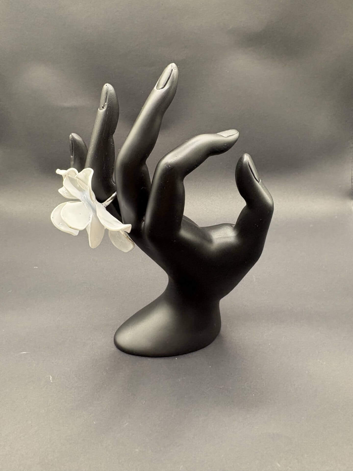 Anillo Magnolia Blanco Opaco